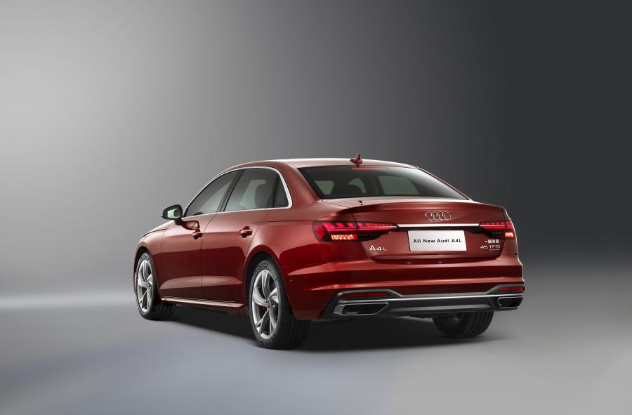  Audi A4 L 45 TFSI Quattro (B9) 2020 года  (CN) (фото 4 из 8)